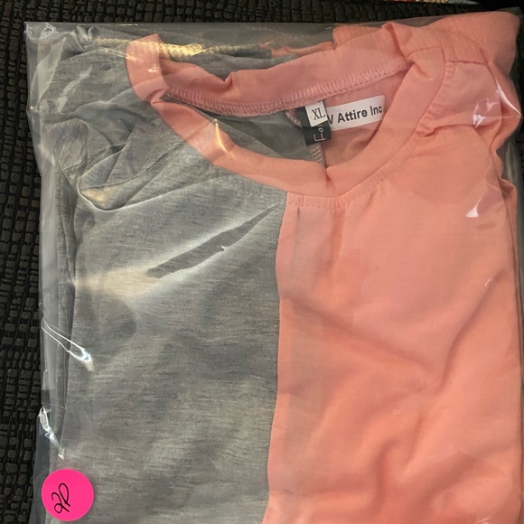 Top and Shorts set - Picture 2 of 2